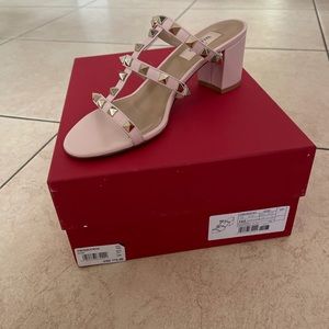 Valentino’s 7.5 never been used